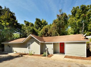 718 S Walnut Ave, Luling, TX 78648