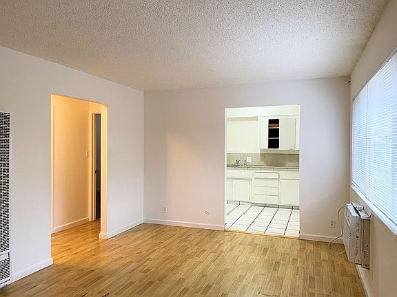 4th image of 5252 14th Ave APT 3