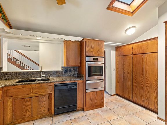 3rd image of 2462 W Harriet Ln