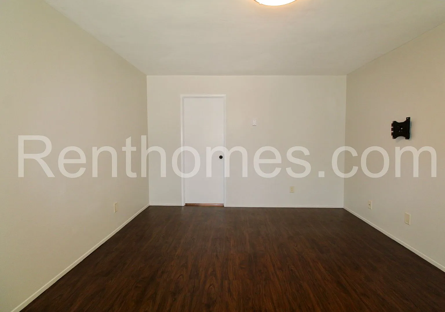 La Mesa, 8150 Lemon Ave #114, Gated Complex, Remodeled 2022, AC, Covered Parking. — Photo 4