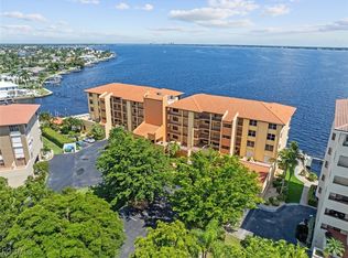 4015 SE 20th Pl APT 206, Cape Coral, FL 33904