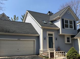 472 Remington Ct, Fenton, MI 48430