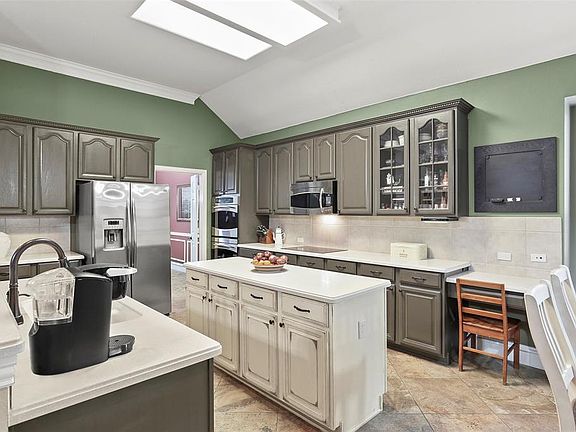 3rd image of 120 Love Bird Ln