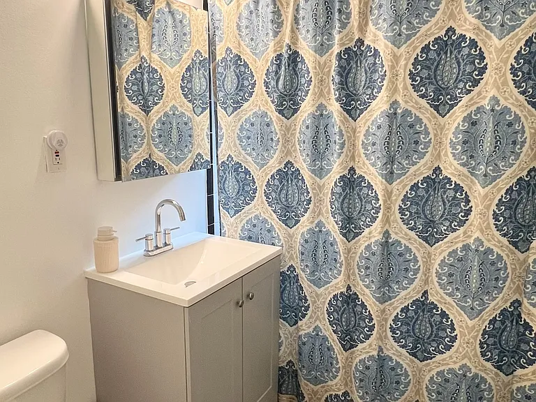 125 A2 bath