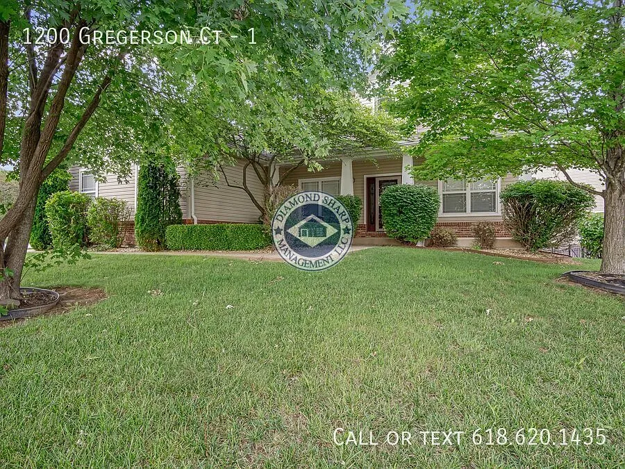 4 bed, 4000 sqft, $3,600 — Photo 1