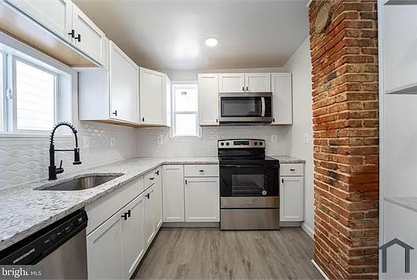 3435 Hickory Ave — Photo 2