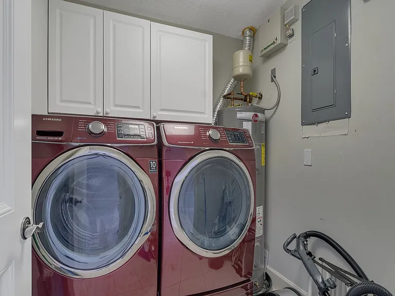 1914 Robalo Dr — Photo 17