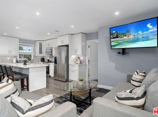 17606 Covello St, Van Nuys, CA 91406