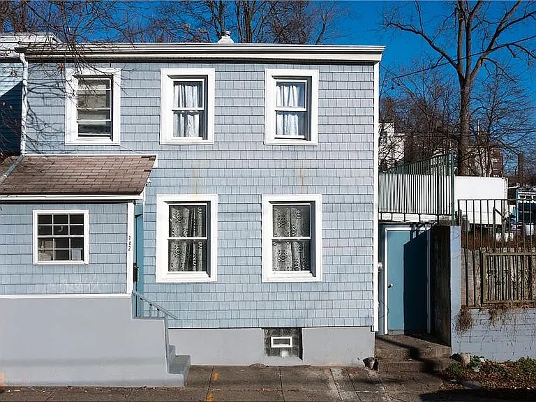 1st image of 142 W Parmenter St #1