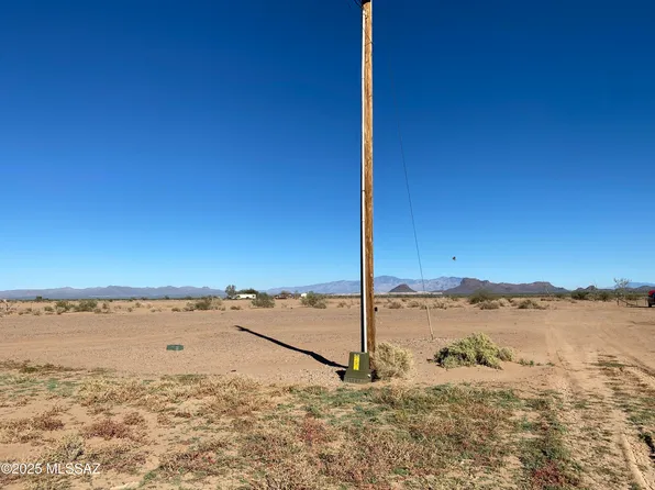 7320 N Razorback Rd, Tucson, AZ 85743