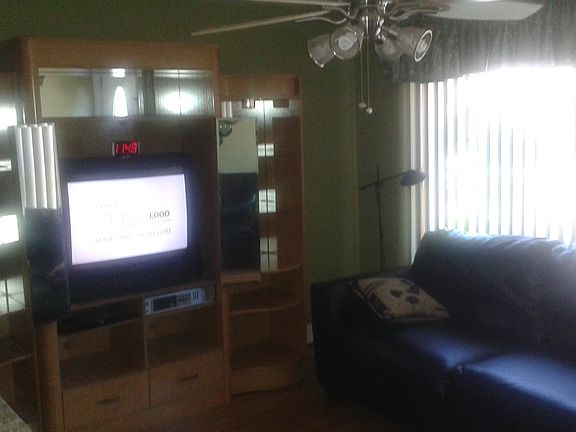 4th image of 78 Stony Acre Dr