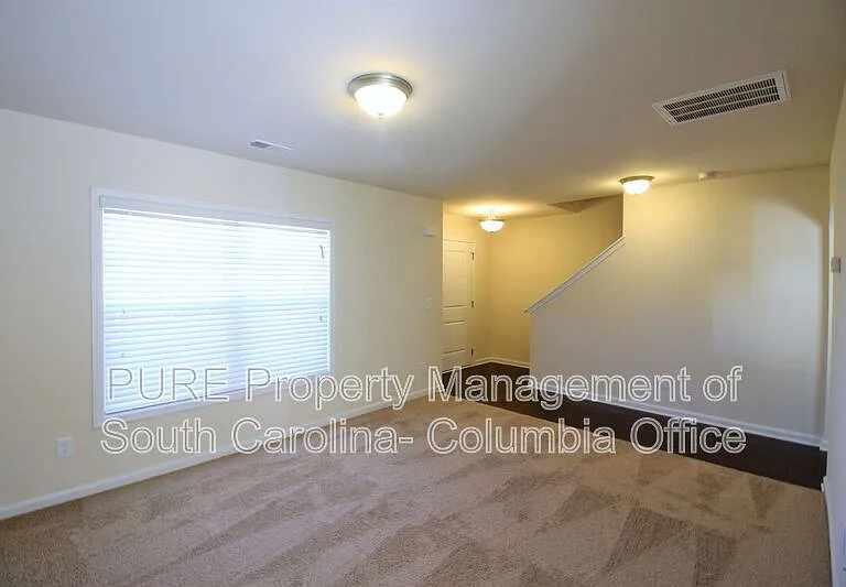 410 Finch Ln — Photo 9