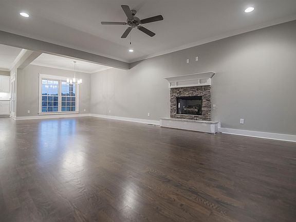 5th image of 1526 Northside Dr
