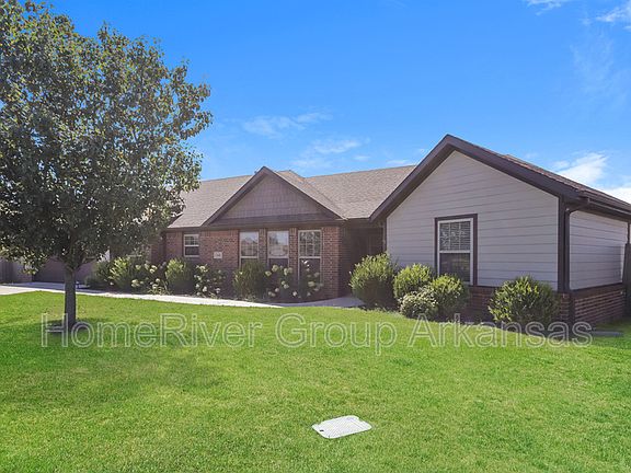 2nd image of 440 Ravenna Dr