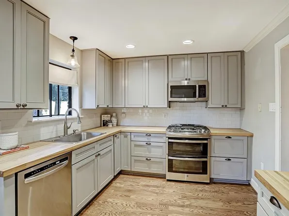 6402 Pineshade Ln, Houston, TX 77008