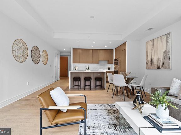 5th image of 2501 M St NW Unit T06