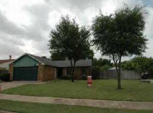3700 Mulberry Ln, Bedford, TX 76021