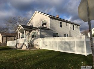 472 S Delaware Ave, Lindenhurst, NY 11757