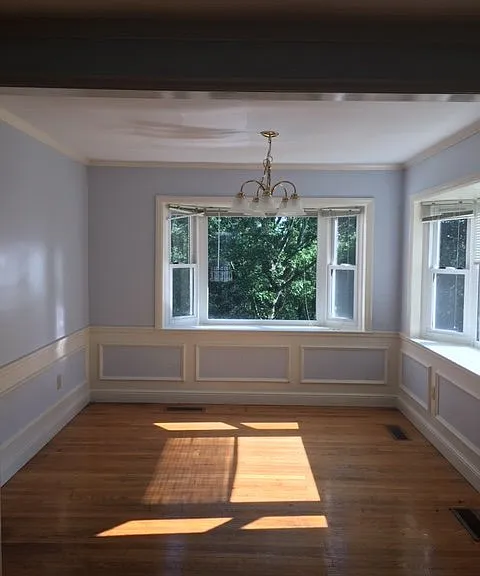 715 Churchill Dr — Photo 2
