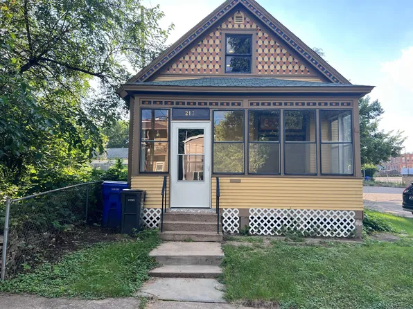 213 Ann St, Saint Paul, MN 55102