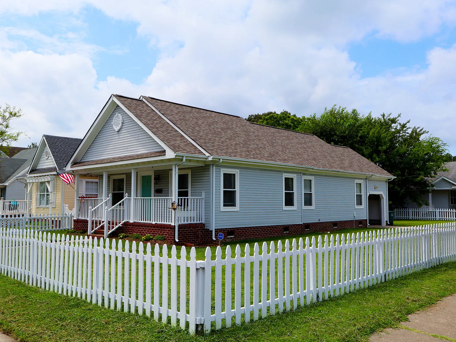 3 bed, 1220 sqft, $2,800 — Photo 1