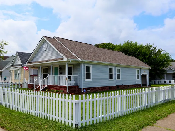 9563 1st View St, Norfolk, VA 23503