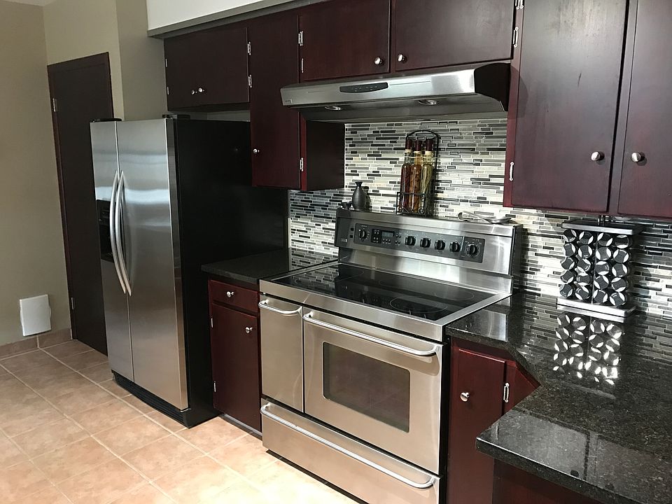 Stainless appliances stay