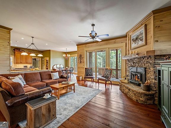 14th image of this home