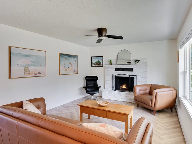 422 Antone St — Photo 6