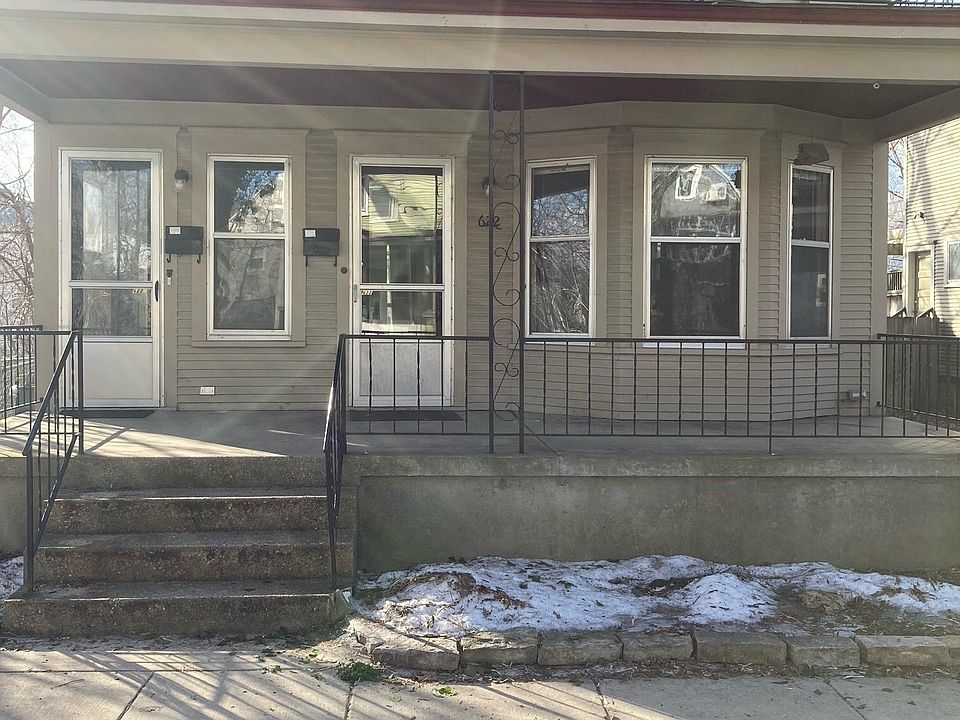 1st image of 622 Stanley Ter NE #2