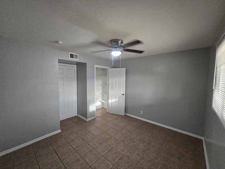 733 W 5th Ave #2 — Photo 12
