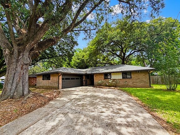 2nd image of 246 Maxine Dr