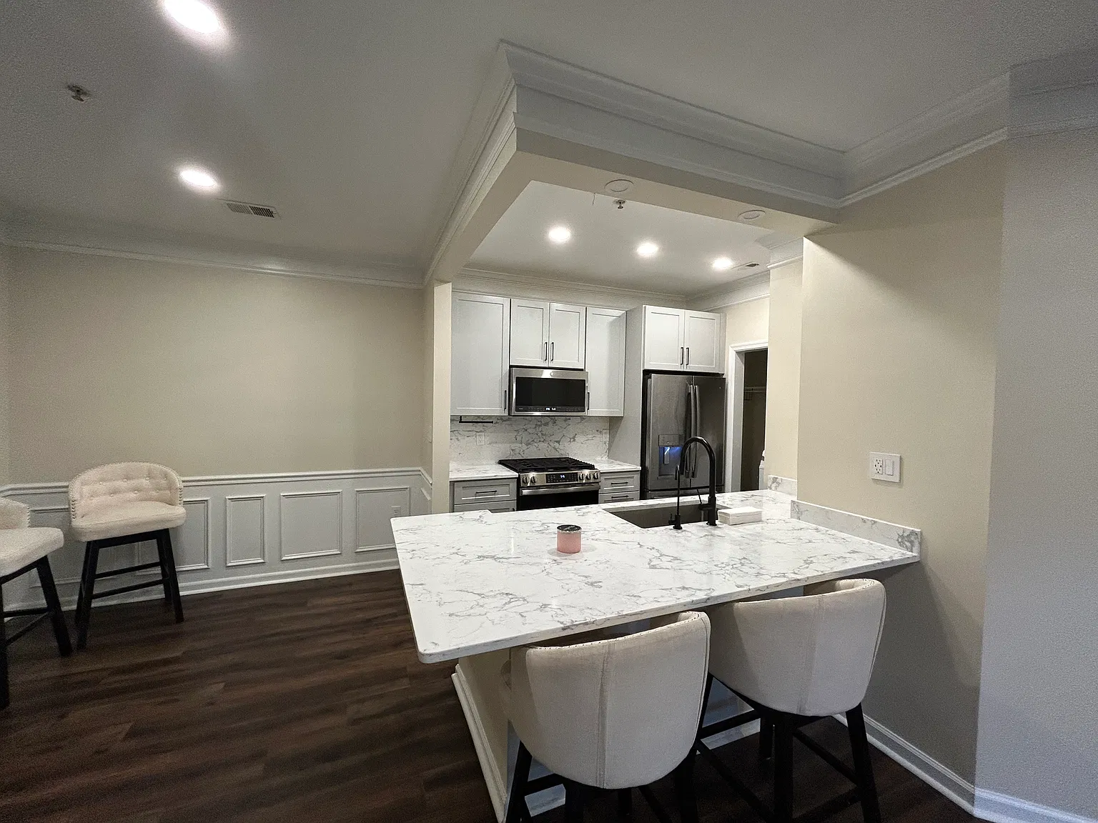 1 bed, 810 sqft, $2,150 — Photo 4