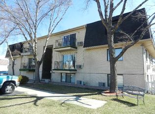 3237 S 50th Ct APT 301, Cicero, IL 60804