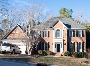 203 Travilah Oaks Ln, Cary, NC 27518