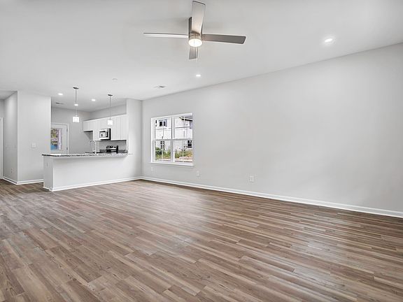 4th image of 416 Crawford Rd