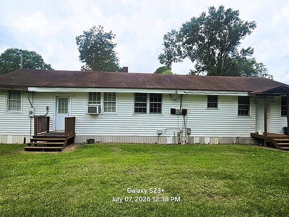 4th image of 613 Henry St