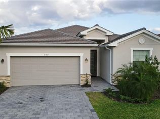 2102 Hamlin St, Naples, FL 34120