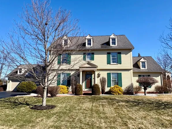 499 W Williamsburg Dr, Tiffin, OH 44883