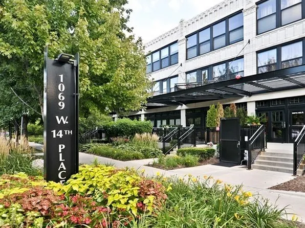 1069 W 14th Pl Unit 323, Chicago, IL 60608