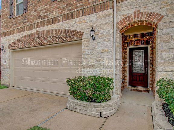 2nd image of 15702 Giant Pine Ln