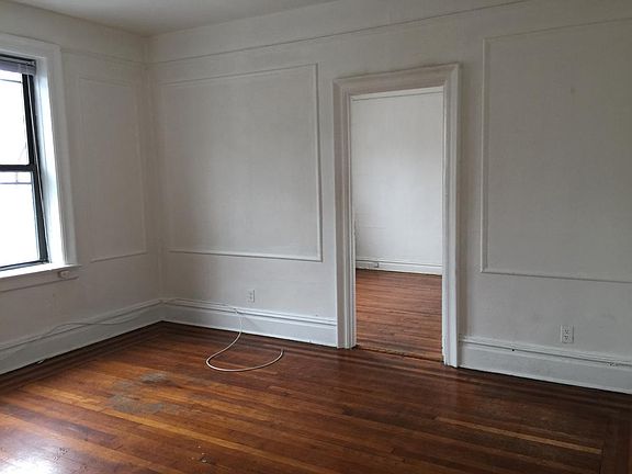 4th image of 429 Fairmount Ave APT 304
