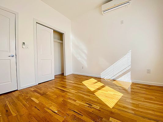 4th image of 205-07 Jamaica Ave #2