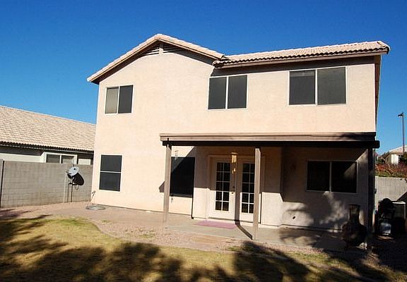 Covered Patio / Backyard