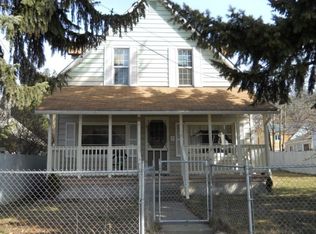 318 W 3rd St, Cle Elum, WA 98922