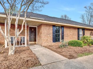 14 Forest Lake Dr, Simpsonville, SC 29681
