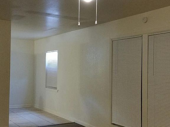 5th image of 706 Emberwood Dr