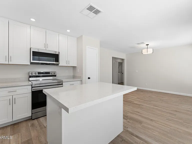 7214 W Sierra Vista Dr — Photo 15