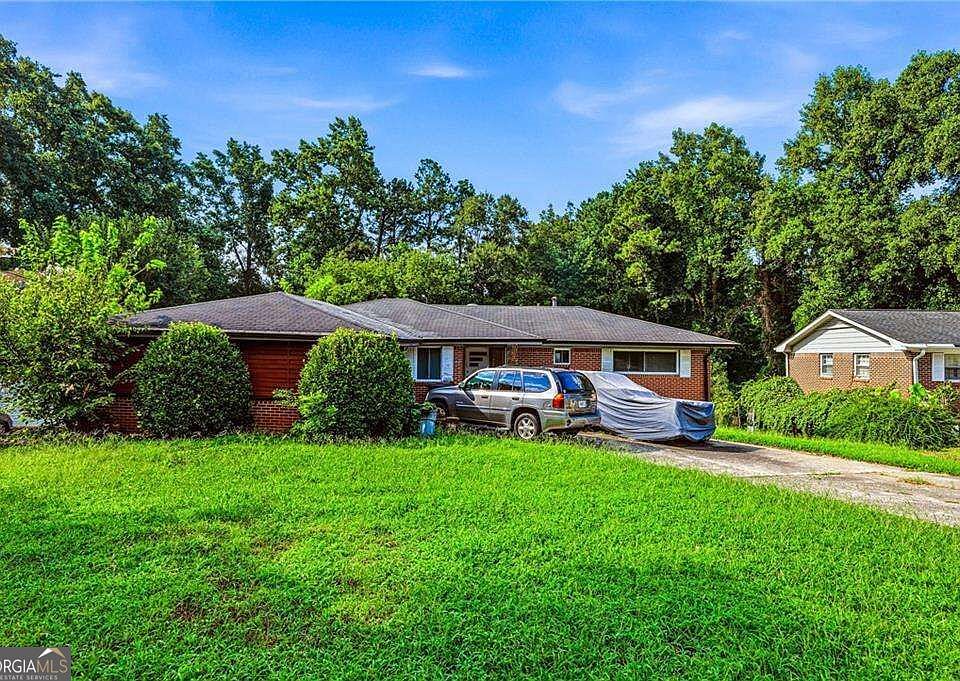 1st image of 2537 Dresden Dr NE