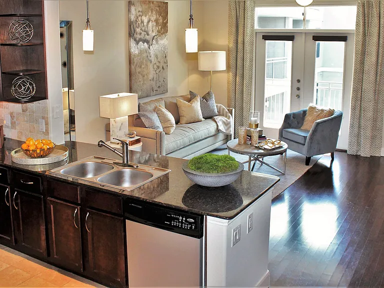 The Westheimer Apartments — Photo 10